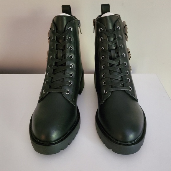 Betsey Johnson Dash boots NIB - Picture 5 of 7